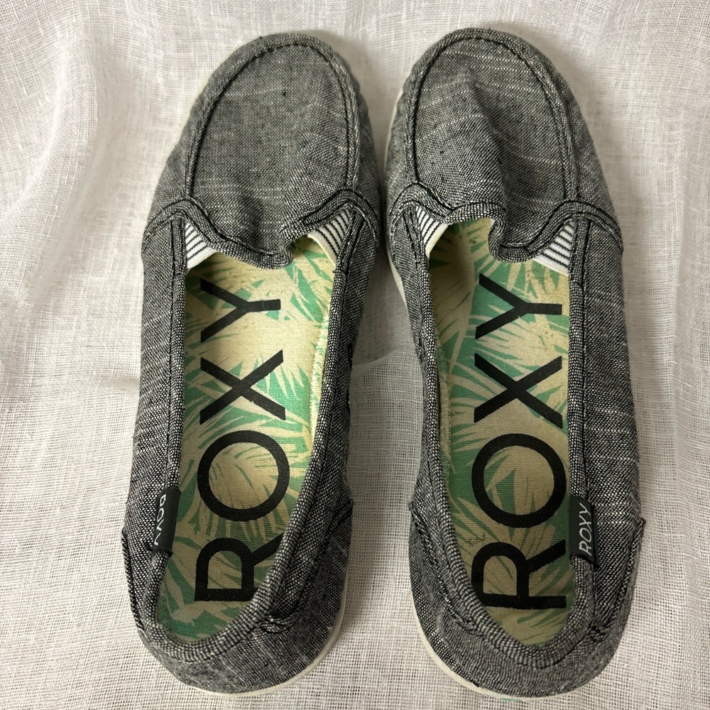Roxy - Picture 4 of 7
